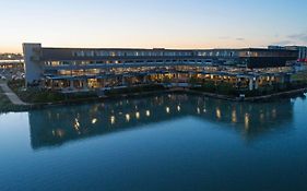 Mercure Melbourne Caroline Springs